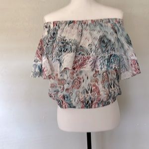 On The Road Eyelet Off-Shoulders Top Size L